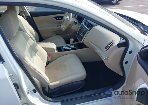 2017 Nissan Altima 2.5 S из США, поврежденный, VIN 1N4AL3AP3HC136356